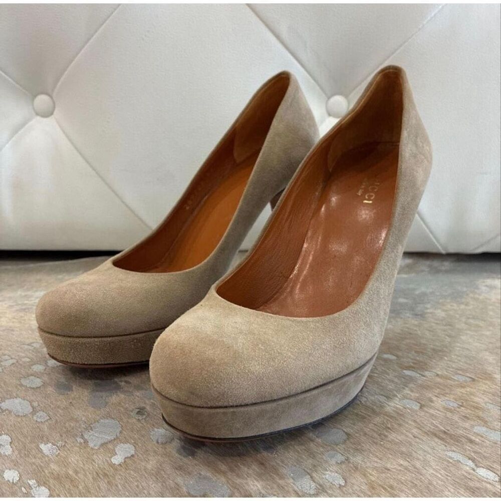 Gucci Women's Sz 36.5 Betty Platform Heels Taupe Suede Classic Minimalist Luxury - Picture 3 of 14
